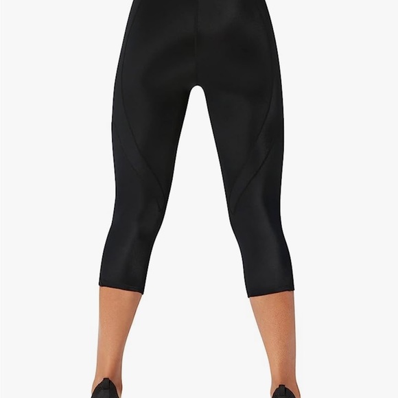 CW-X Joint Support Compression Capri - Picture 3 of 9